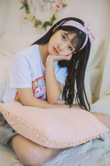 一点遮挡都没有的美女